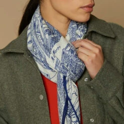 Carré En Laine, Soie Et Cachemire Turgot - Bleu - 130 X 130 Cm - Inoui Éditions -Mode Accessoires Magasin 81291 xl