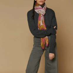 Carré En Laine, Soie Et Cachemire Turgot - Inoui Éditions 7 Carré En Laine, Soie Et Cachemire Turgot - Inoui Éditions -Mode Accessoires Magasin 81319 xl